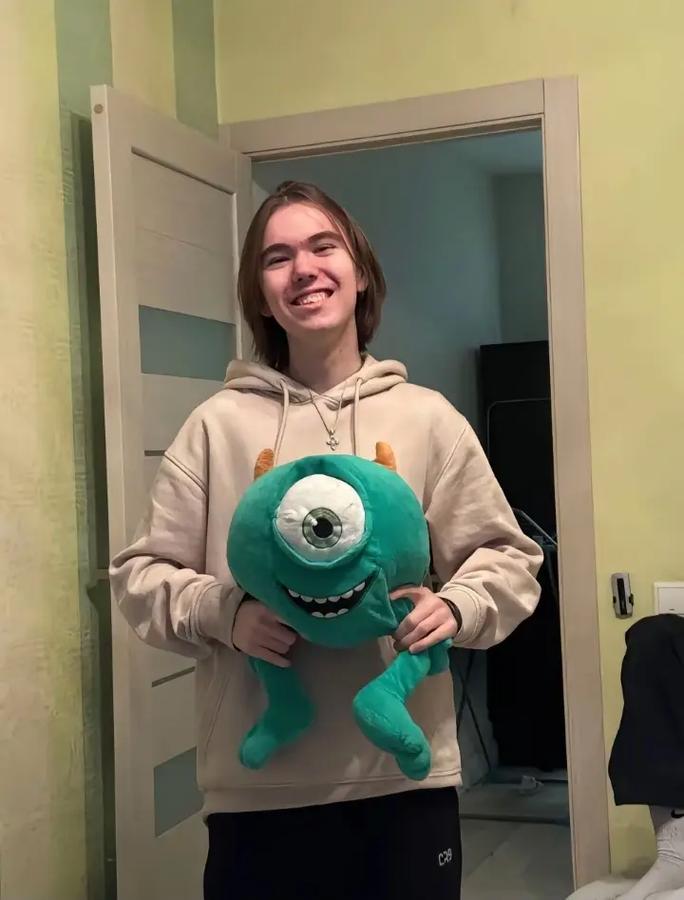 Vitality , NAVI, Falcons , 和 3DMAX 在 StarLadder 布达佩斯 Major 2025 第三阶段的首轮中遭遇了失败