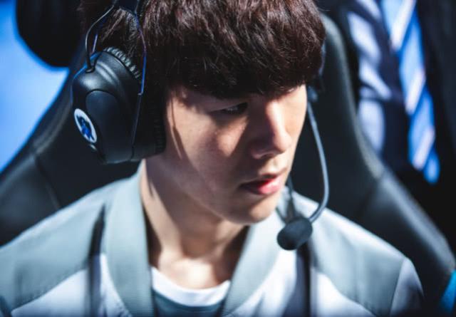 英雄麦克疯 Breathe ：下路线很好，要ALL IN冲进去了